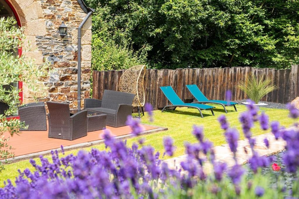 Gite Manoir De Kerlez Briec Exterior photo